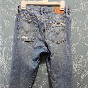 levi’s mom jeans